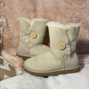 Women’s UGG boots - Sand color